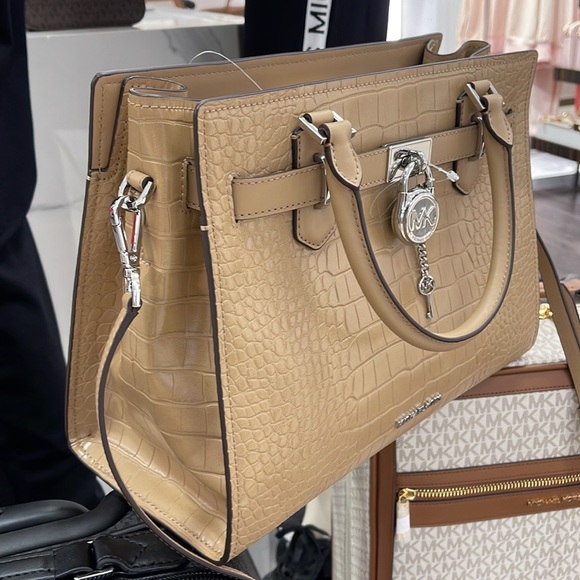 MICHAEL KORS HAMILTON MEDIUM SATCHEL 
 COLOR: Camel
NWT - Picture 4 of 16